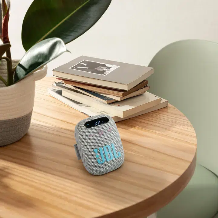 jbl-wind3-portable-fm-bluetooth-speaker-info-04