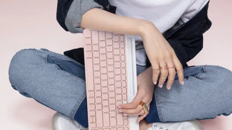 logitech-k580-slim-multi-device-wireless-keyboard-info-07