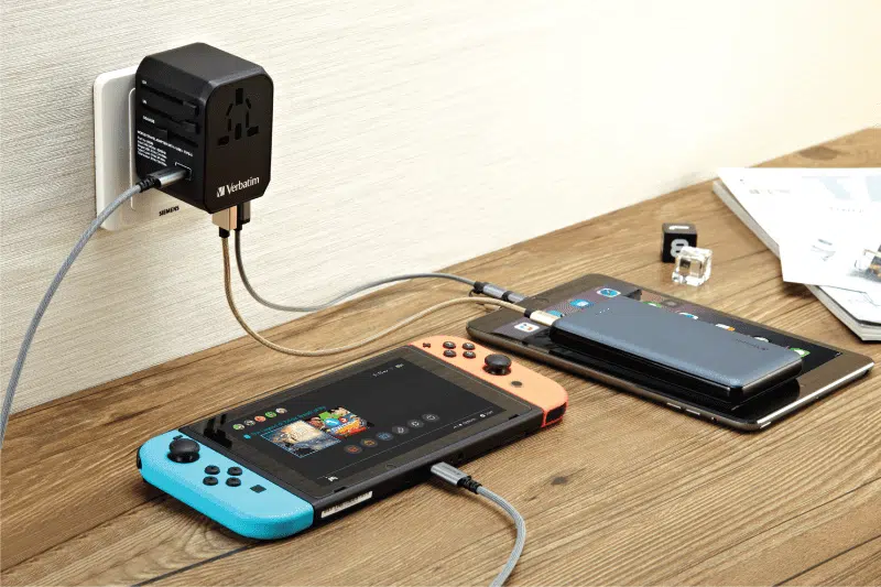 verbatim-5-port-5.6a-universal-travel-adapter-black-65686-b5