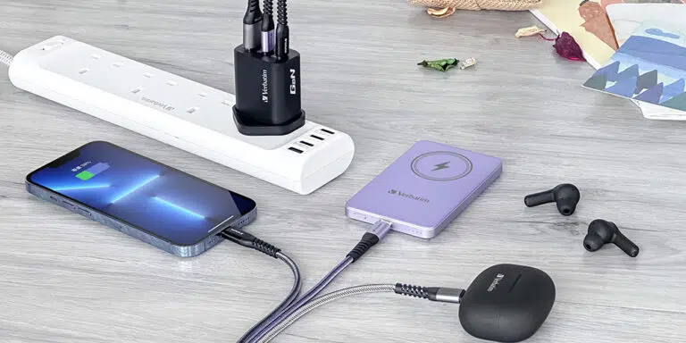 verbatim-3-port-30w-pd3.0-qc3.0-gan-charger-66947-08