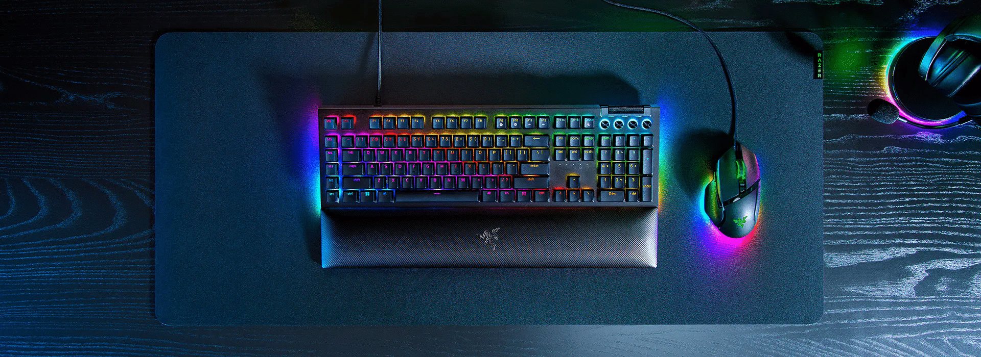 razer-blackwidow-v4-info-01
