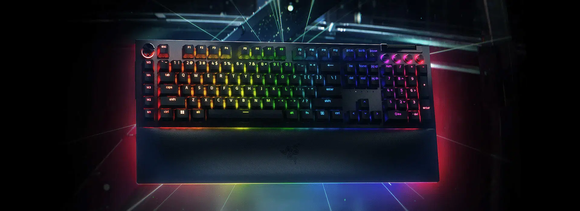 razer-blackwidow-v4-pro-info-01