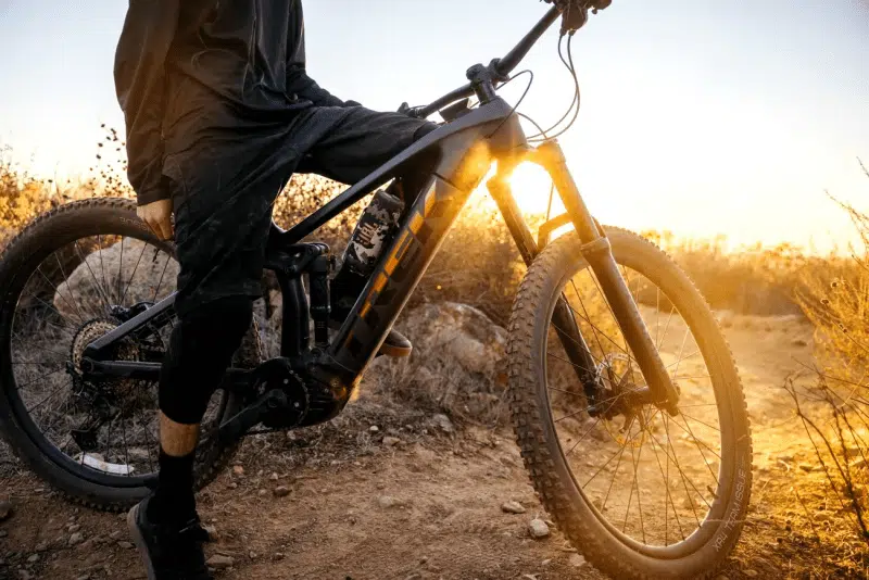 jbl-flip-7-portable-waterproof-bluetooth-speaker-jblflip7-02