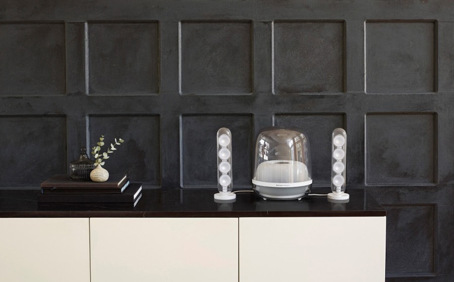 harman-kardon-soundsticks-4-bluetooth-speaker-hksoundstick4-02