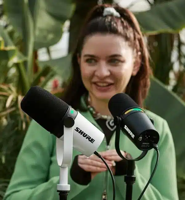 shure-mv7plus-podcast-microphone-info-01