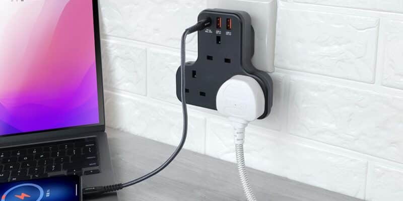 verbatim-3-socket-pd-qc-3.0-flat-wall-outlet-extender-black-66848-13
