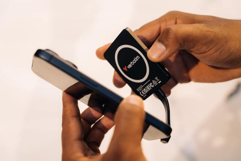 verbatim-snapback-ultra-slim-magnetic-external-ssd-info-04