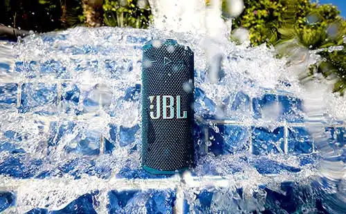 jbl-grip-compact-bluetooth-speaker-with-ambient-light-info-01