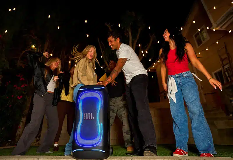 jbl-partybox-330-portable-bluetooth-party-speaker-jblpb330-01